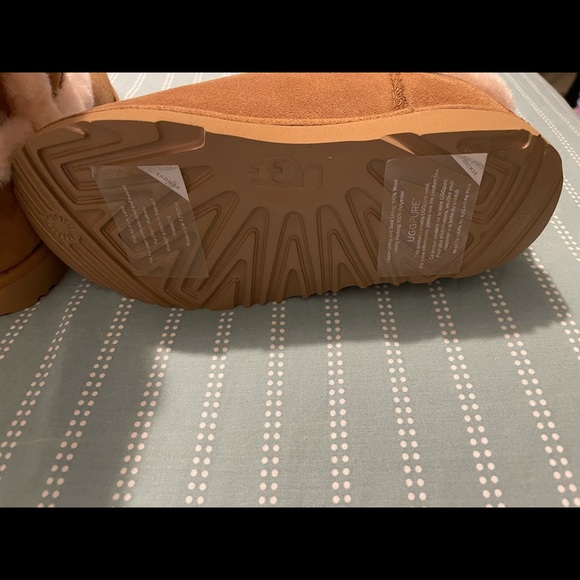 Ugg boots for little girls - Picture 5 of 6